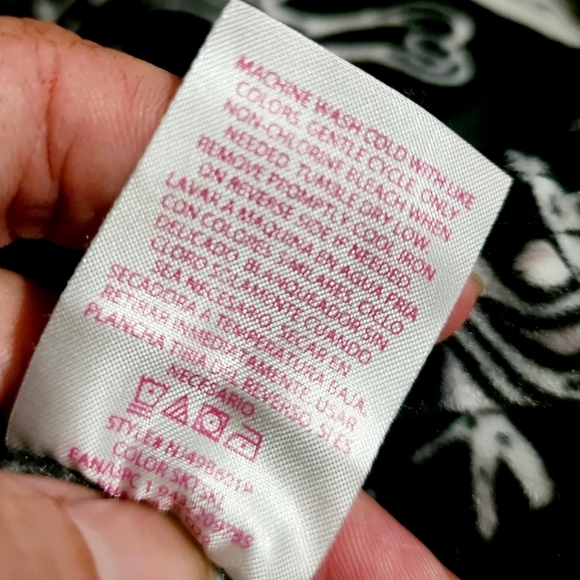 No Bounderies Juniors Size Large L 11-13 Black Halloween Velour Leggings Skull - Picture 12 of 12